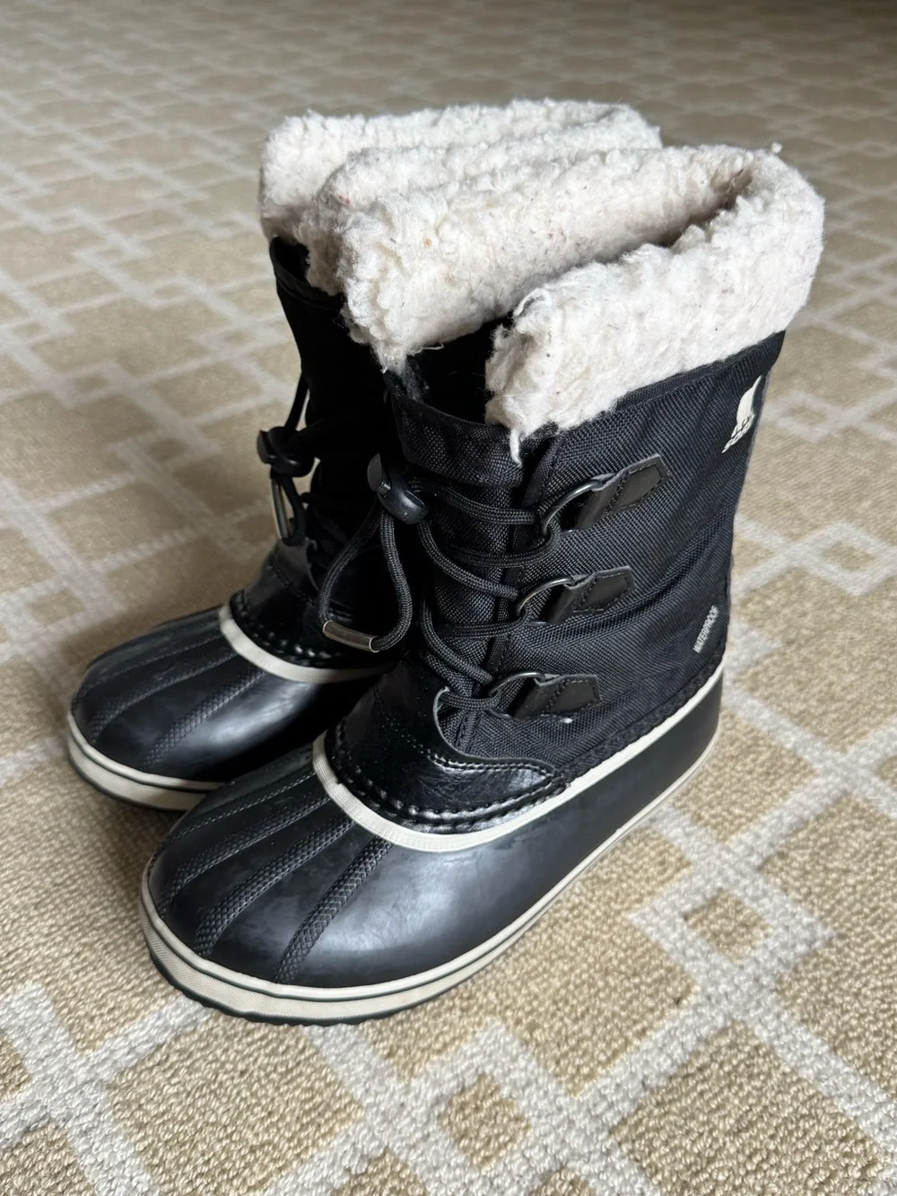 Sorel Yoot Pac Nylon Waterproof Snow Boots Black White Kids Size 3